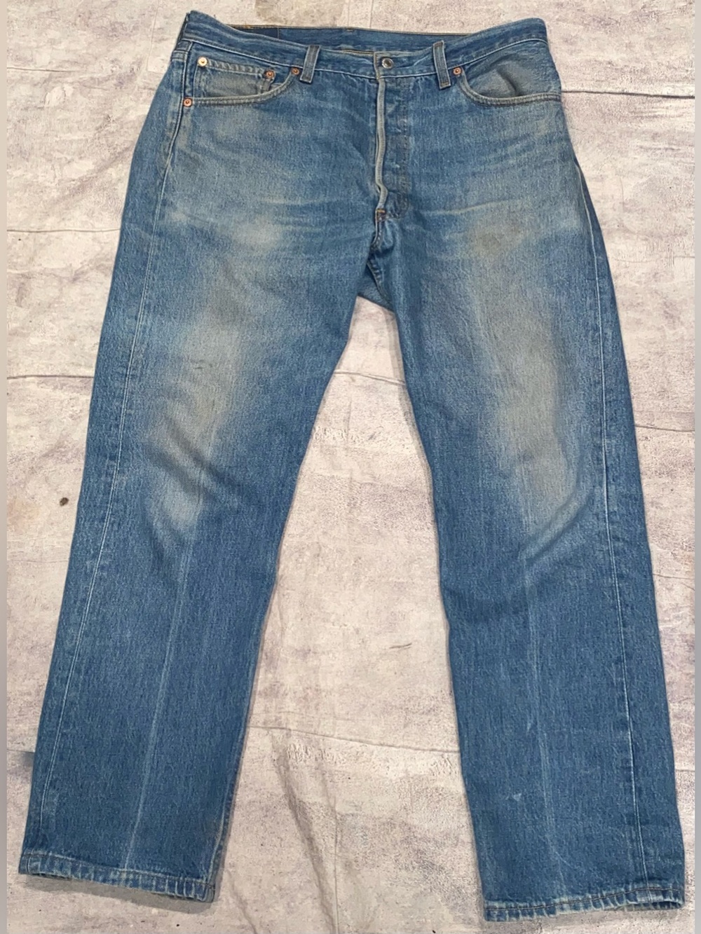 Vintage Made In USA Levi’s 501 90s 80s Denim Jeans Light Dirty Wash Button 34 US